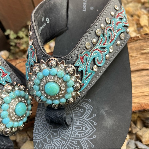 Montana West Women’s Turquoise Stone Concho Sandals Flip Flops Size: 9 - Picture 6 of 11